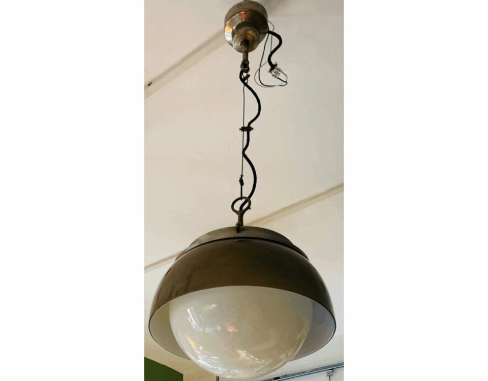 Lampada a sospensione Jota in metallo laccato e vetro opalino, Artemide, anni '60